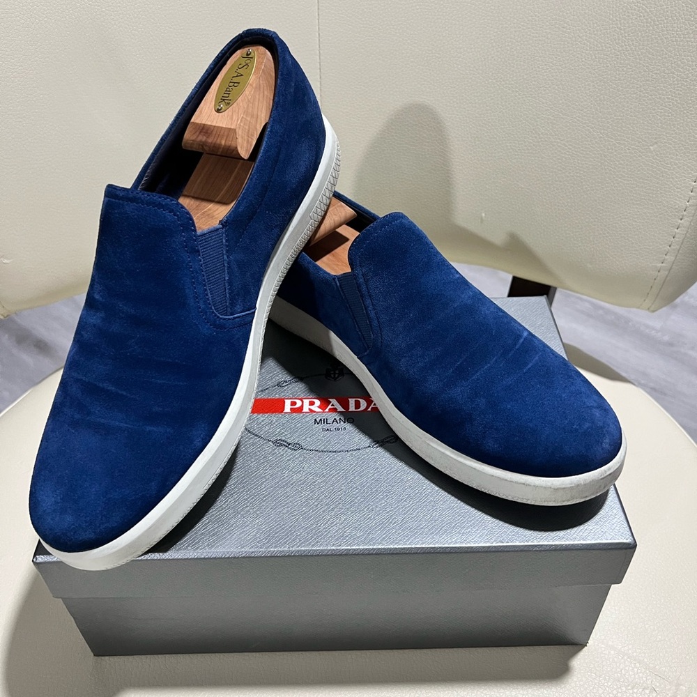 🔴 EUC Prada suede slip on sneakers